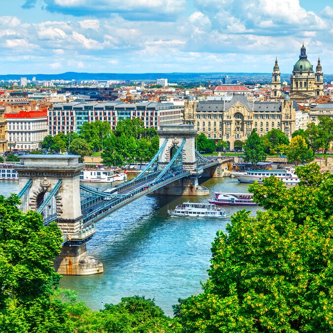 Kettenbrücke auf der Donau in Budapest | © Shutterstock 562412311