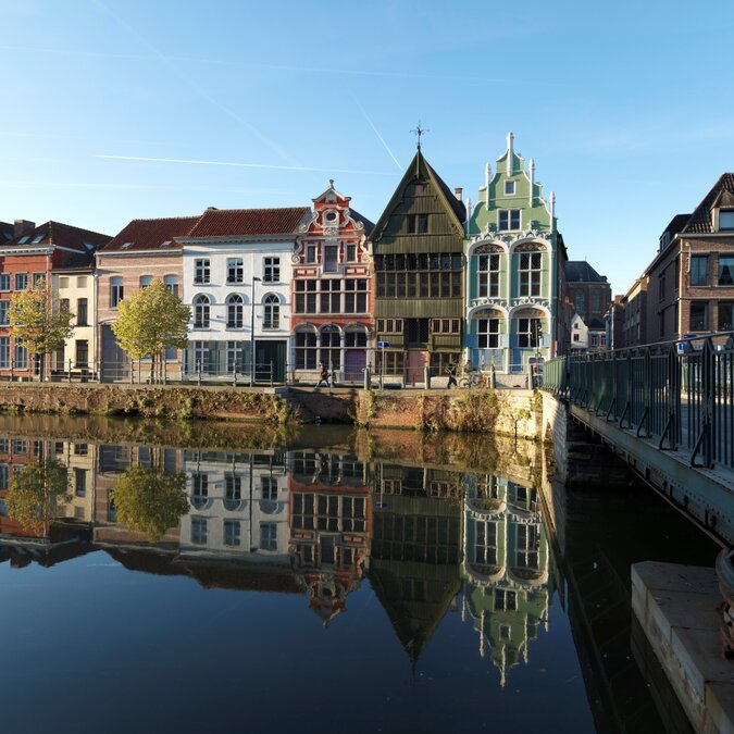 Haferwerft mit Häusern im belgischen Mechelen | © Milo Profi