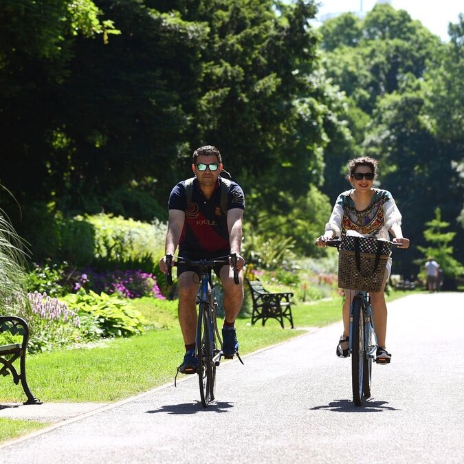 Entdeckungstour mit dem Fahrrad durch Cardiff in Wales | © Crown Copyright (2026) Welsh Government