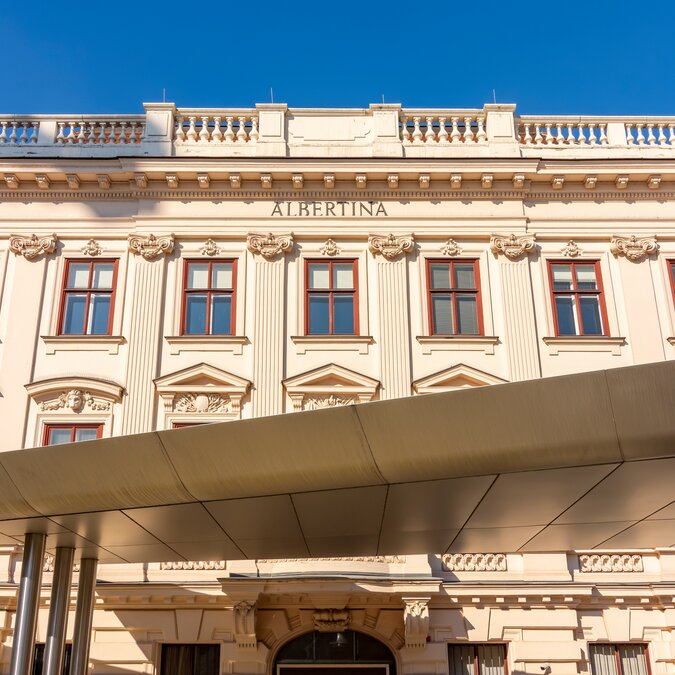 Albertina-Museum in Wien, Österreich | © shutterstock_2182010209