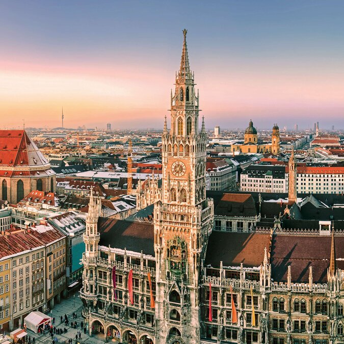 Rathaus, Marienplatz und Frauenkirche | © Shutterstock 531504247