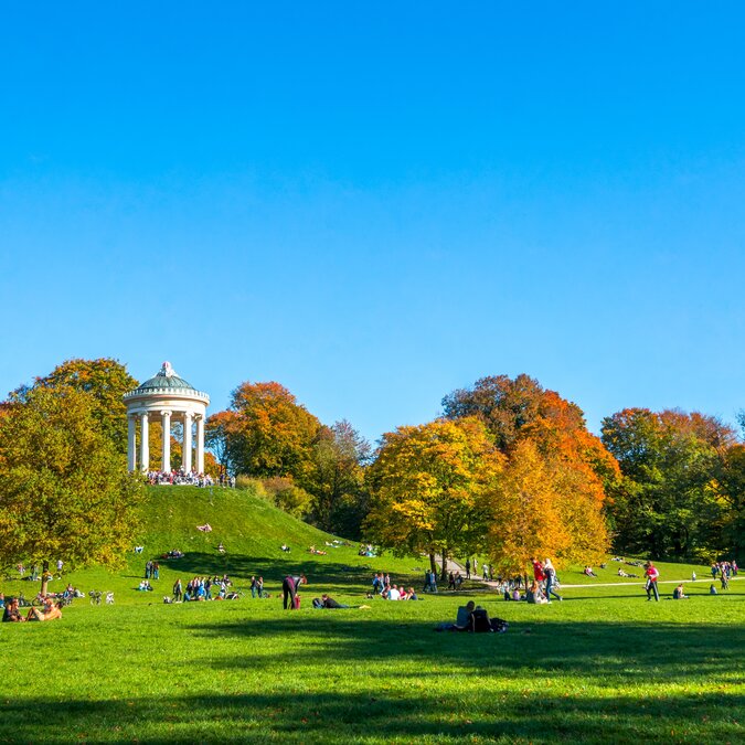 Englischer Garten, Altstadt München, Bayern, Deutschland | © Shutterstock 2416958901