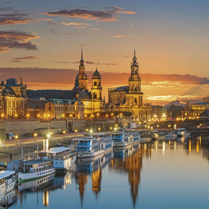 Elbe vor Altstadt Dresden | © Shutterstock 670839976
