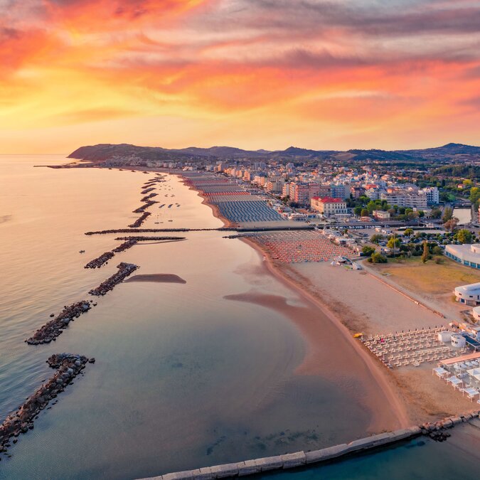  Stadt Cattolica | © Shutterstock 2080464400