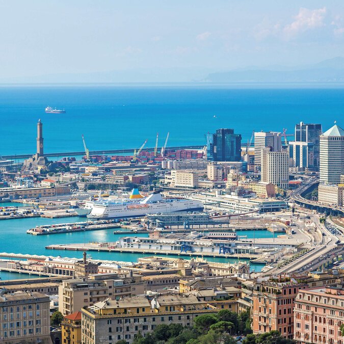 Hafen von Genua | © Shutterstock 268724258