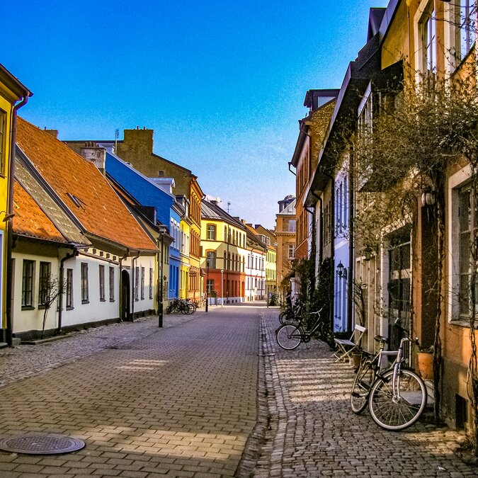 Malerische Strasse in der Innenstadt von Malmö | ©  shutterstock / 2513838419