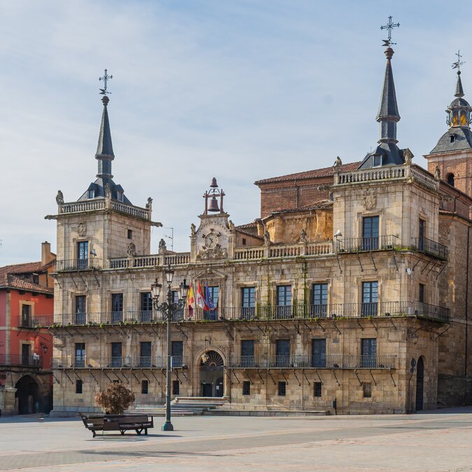 Stadt Léon | © Shutterstock 2709603097