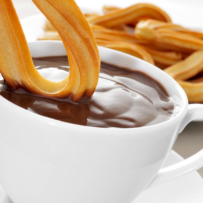Churros au chocolat | © shutterstock_169103651